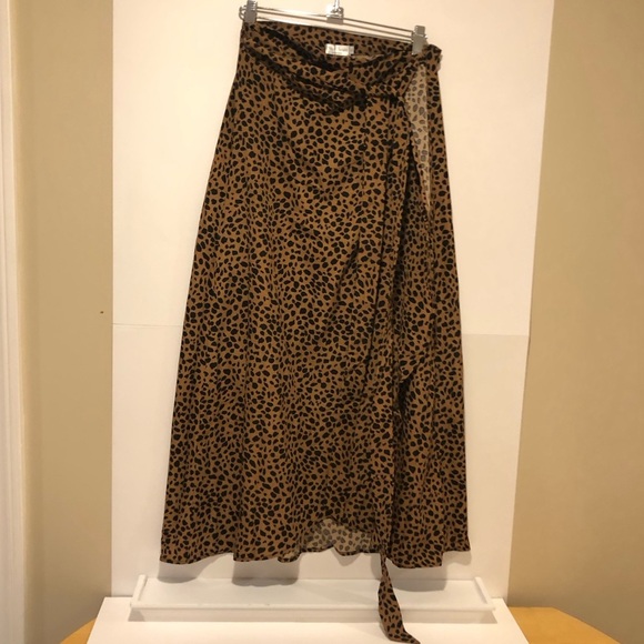 Boho Mid Length Maxi Wrap Skirt Polyester Leopard Print Size Large - Picture 2 of 5